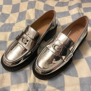 NWT COACH Leah Loafers - Silver Metallic - size 6